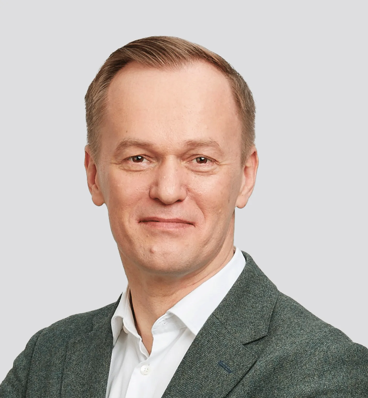 Андрей Серов
